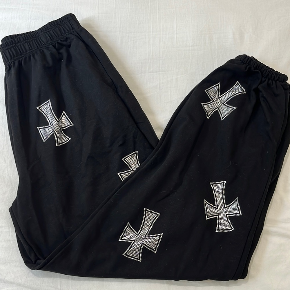 BLACK SILVER CROSS SWEATPANTS